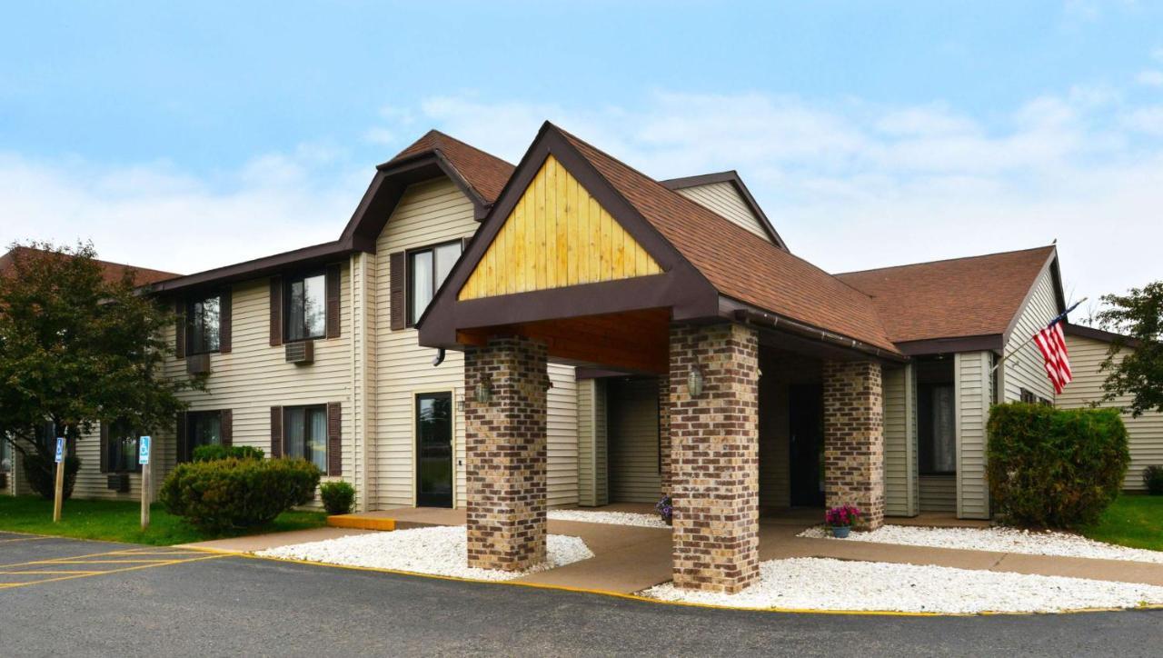 Magnuson Hotel Country Inn Ishpeming Exterior foto